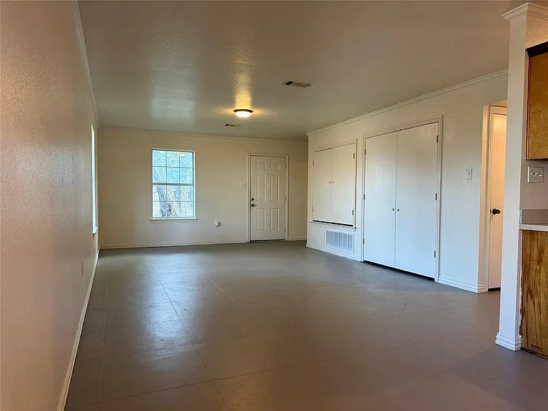 218 N 6th St — Photo 4