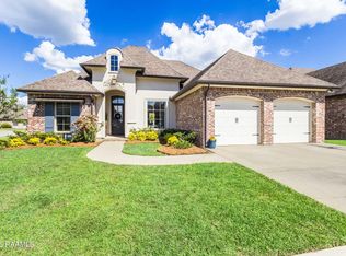 108 Coco Palm Ct, Youngsville, LA 70592