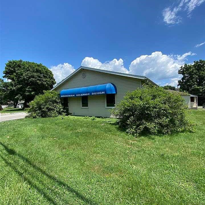 1st image of 3205-3207 Iowa Ave
