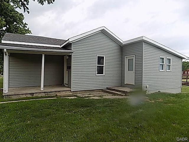 1st image of 619 E 5th St