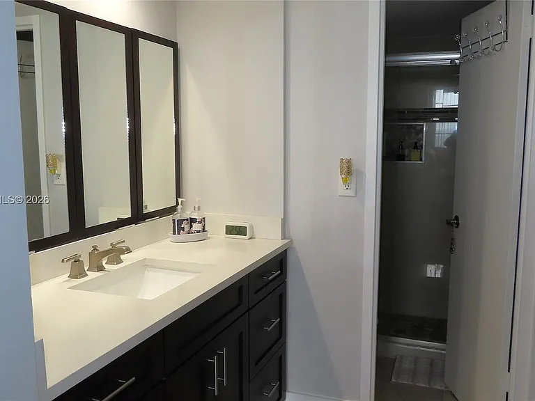5701 Collins Ave #803 — Photo 16