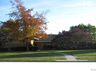 21715 Willoway, dearborn, MI 48124