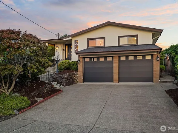 1871 N Skyline Drive, Tacoma, WA 98406