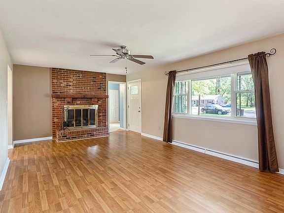 4th image of 5727 Hilltop Way