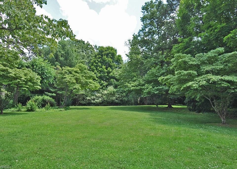 1st image of 2620 Audubon Dr