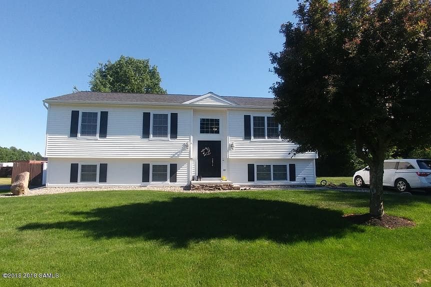 1st image of 10 Elmwood Dr