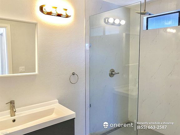 2nd image of 331 W Wilson Ave Unit 201
