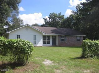 705 Border Ave E, Wiggins, MS 39577