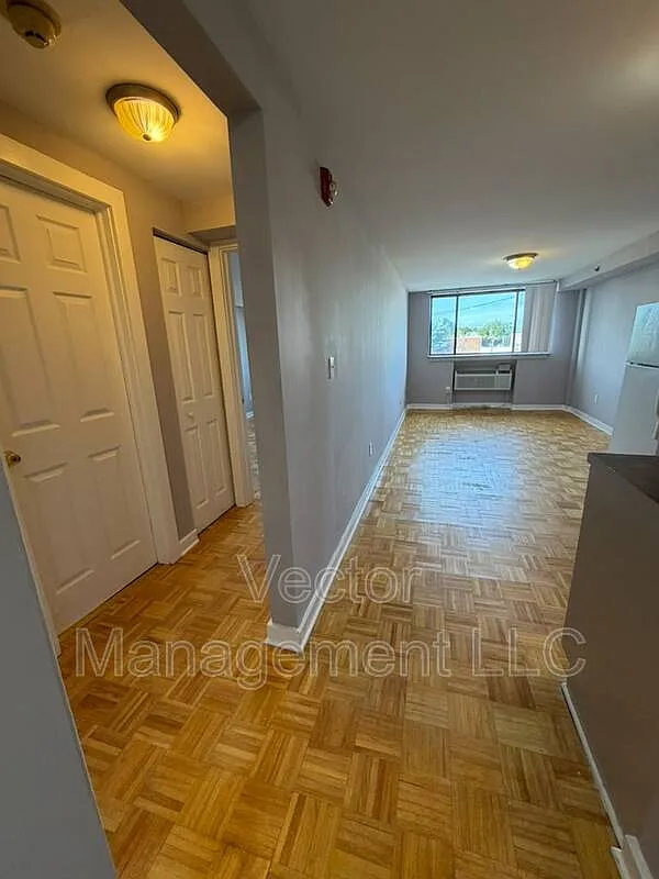 1349 Dixwell Ave — Photo 3