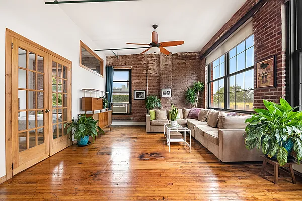Sold by Compass | media 2