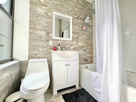 Rented by Doorway NYC, LLC | media 4