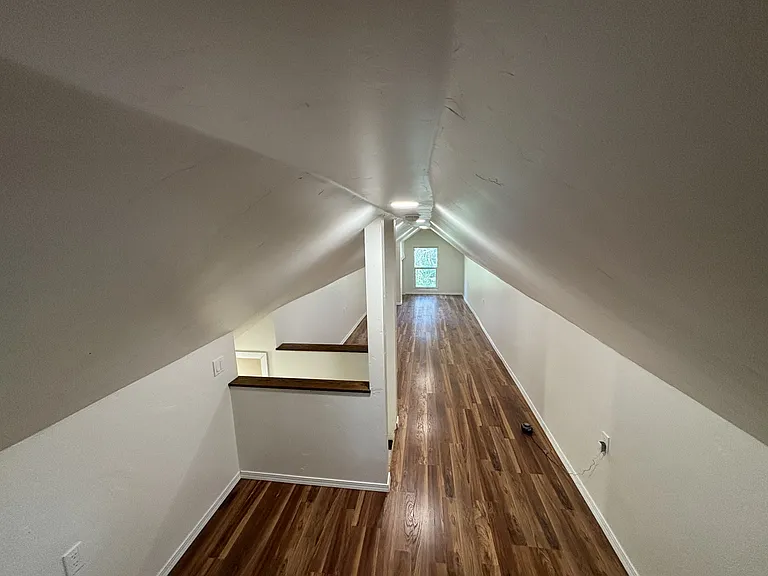 2835 NE Highway 20 — Photo 13