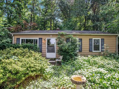 2426 Upper Riverview Dr, Kalamazoo, MI, 49004