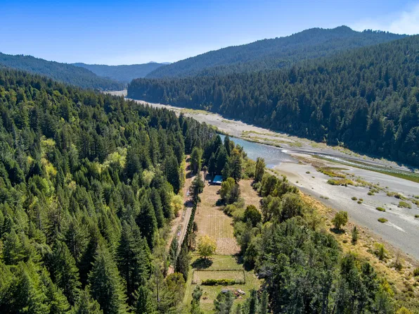 774 Larabee Creek Rd, Redcrest, CA 95569
