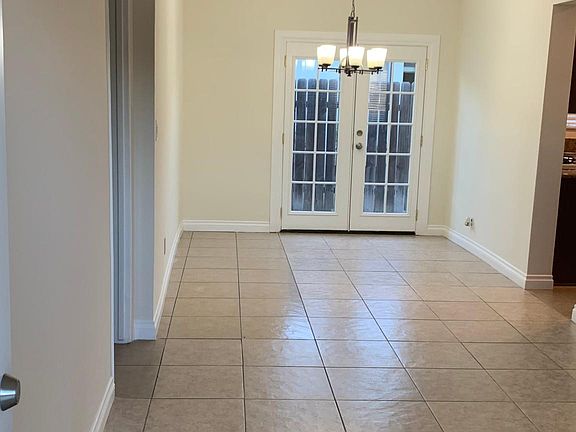 3rd image of 311 S Lincoln Pl