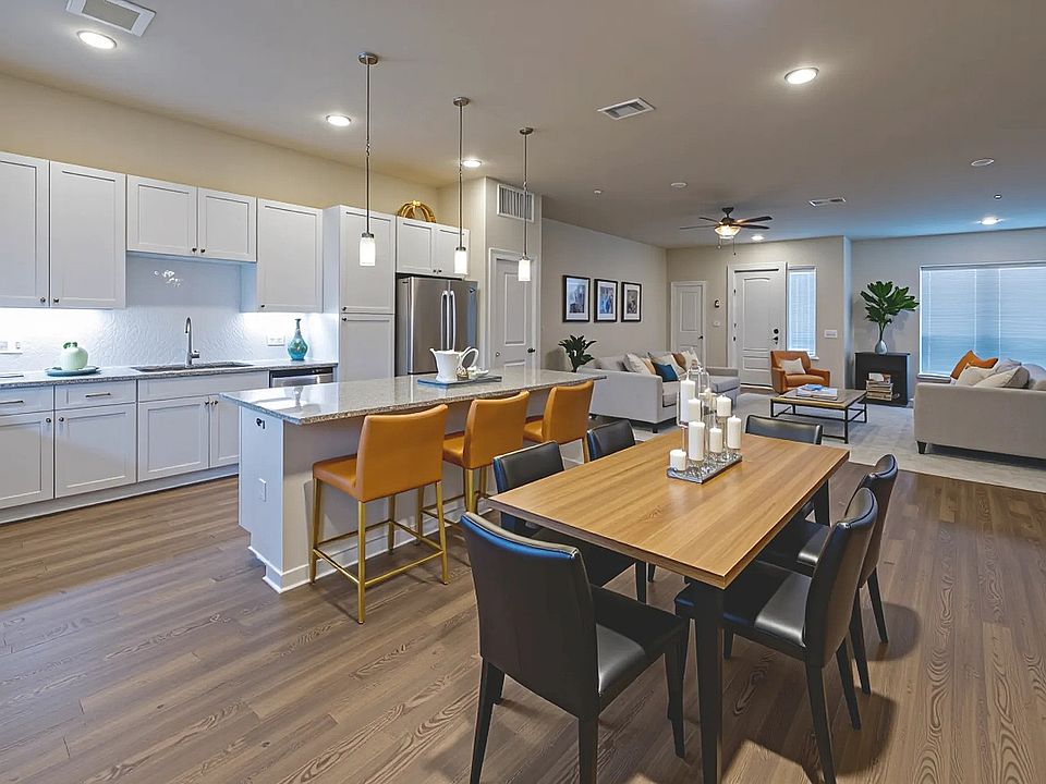 Residence B (virtually staged)