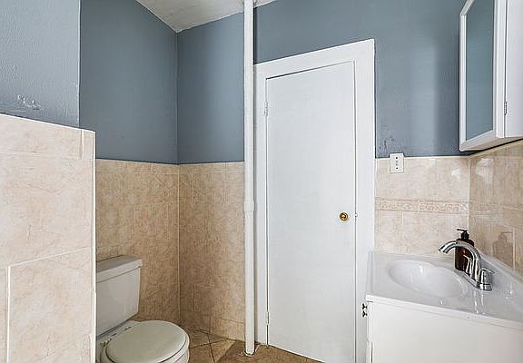 5th image of 1632 Madison Ave #2J
