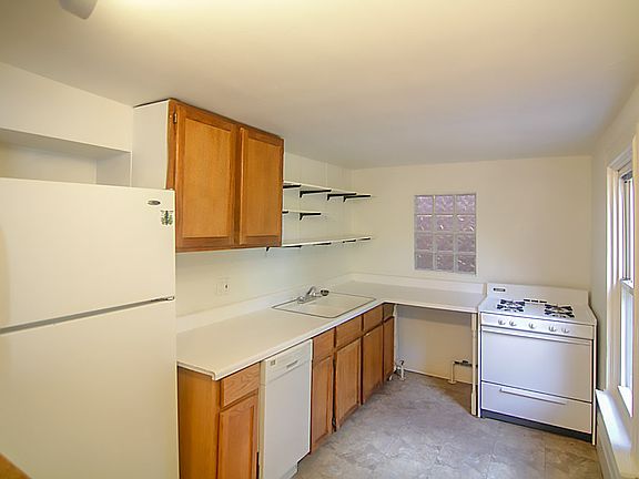 3rd image of 605 Mifflin Ave #2