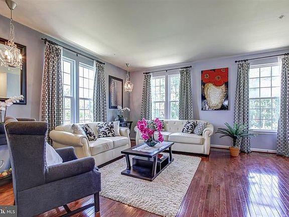 5th image of 3912 Halton Hall Ln