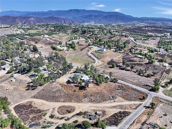 5th image of 41264 Los Amantes Rd