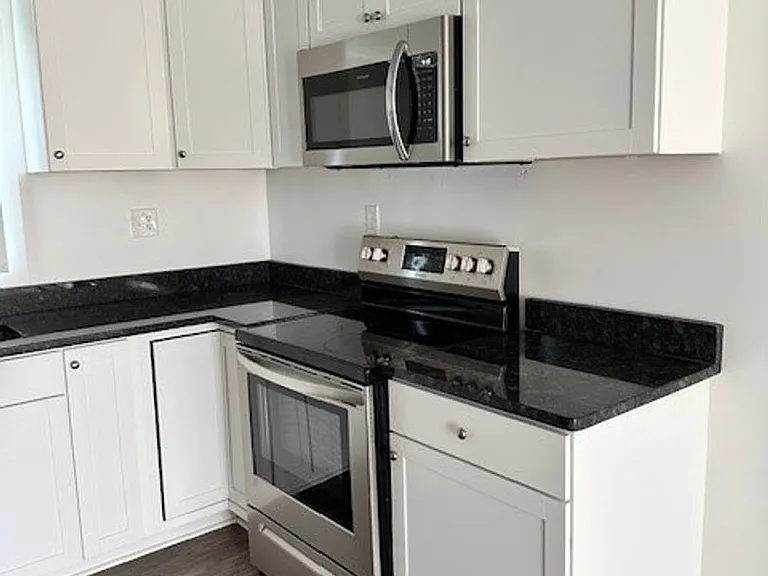 104 Northwood Ave — Photo 10