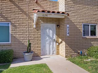 624 N Pioneer Cir, Mesa, AZ 85203