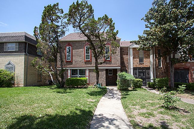1st image of 11837 Petal Dr