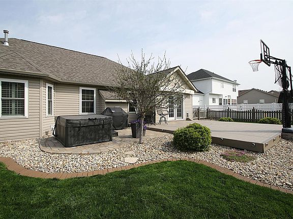 3rd image of 116 Chamberlain Dr