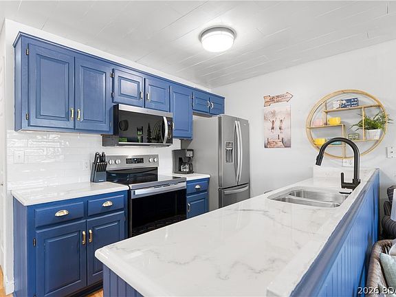 4th image of 1542 Harbor Point Unit C304