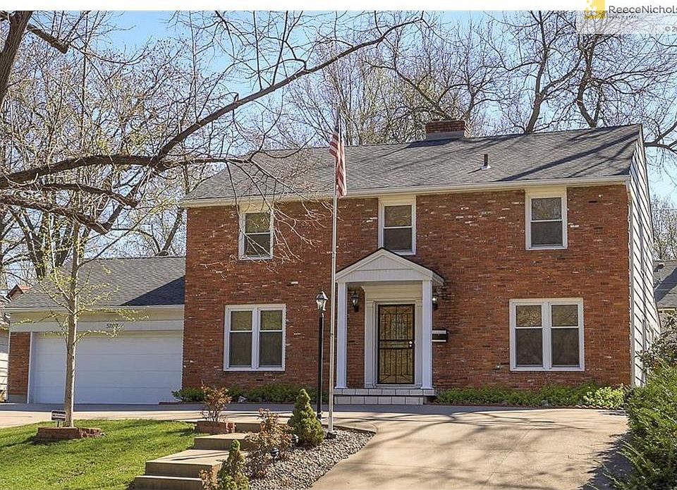 Stately 2 story home on Wornall Road