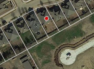 5823 Lantern Ln, Grand Prairie, TX 75052