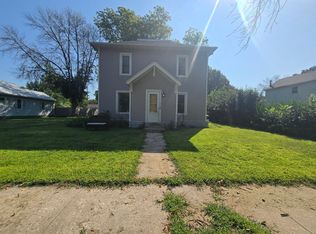 129 S Main St, Sherburn, MN 56171