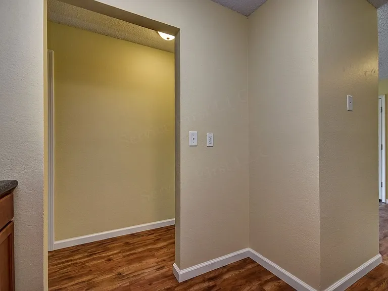 616 Evergreen St — Photo 11