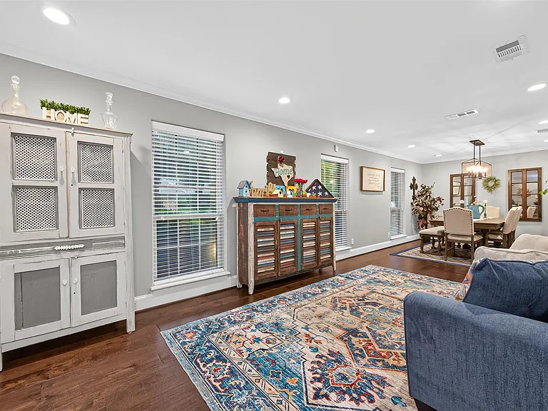 746 Stone Mountain Dr — Photo 21