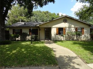 730 Teal Dr, Grand Prairie, TX 75052
