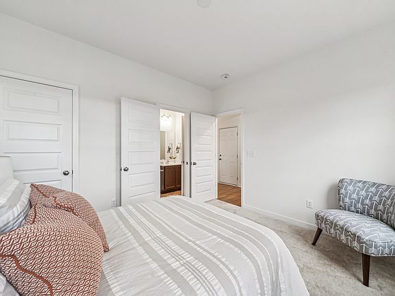 2-Maxwell HHHunt Homes Frist Floor Guest Bedroom