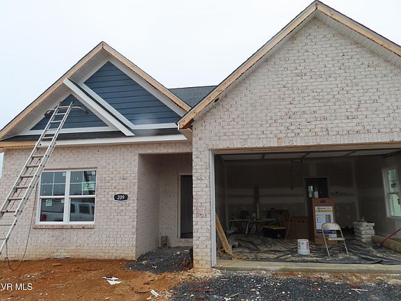 5th image of 209 Kingsley Down Dr