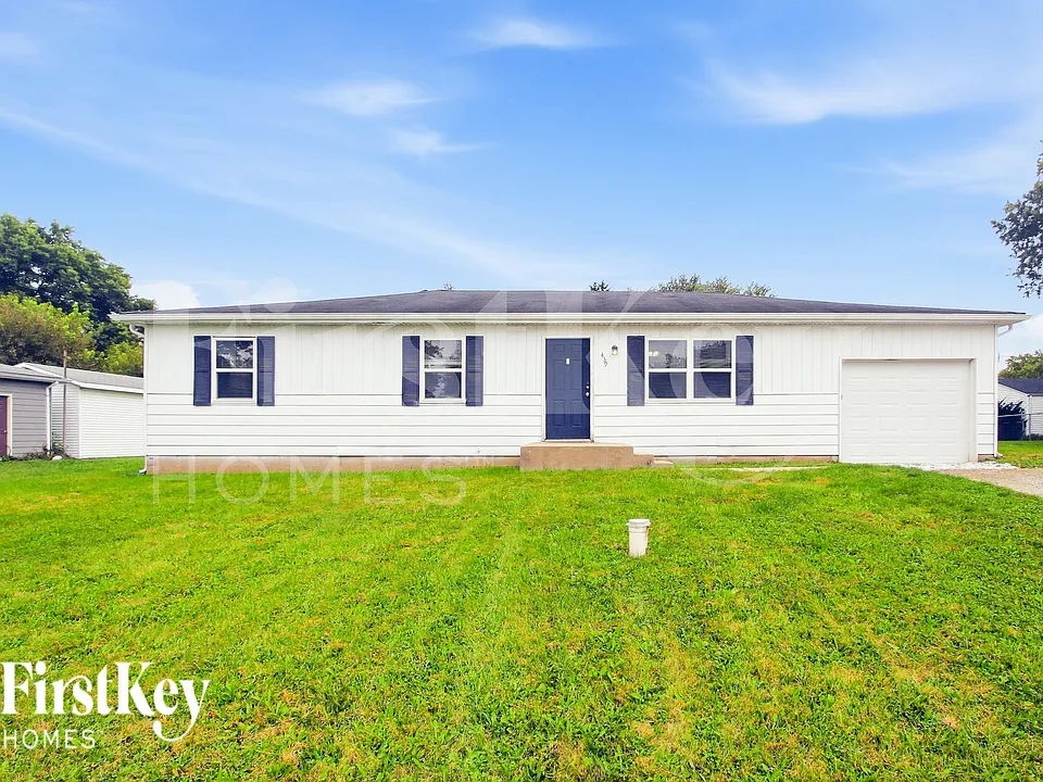439 Fox Cir