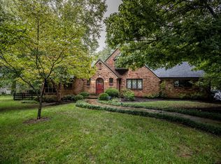 1861 Parkers Mill Rd, Lexington, KY 40504
