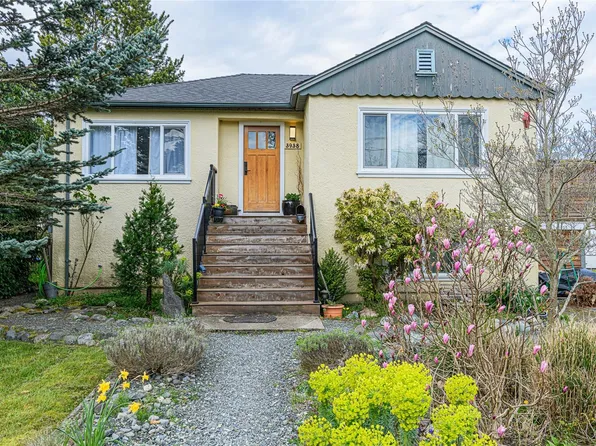 3938 Winton St, Saanich, BC V8P 3L3