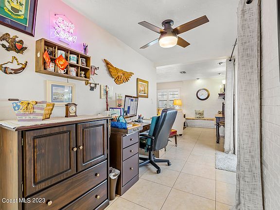 5th image of 3990 Le June Ave