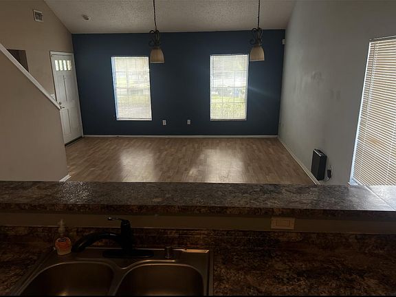 4th image of 3449 Laurel Dale Dr