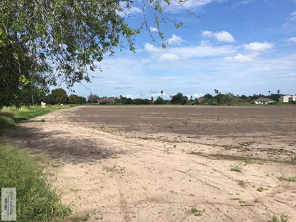 5th image of Henderson Rd