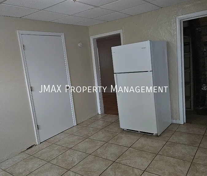 305 Meadow St — Photo 5