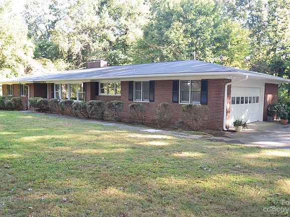 2nd image of 503 Courtney Ln