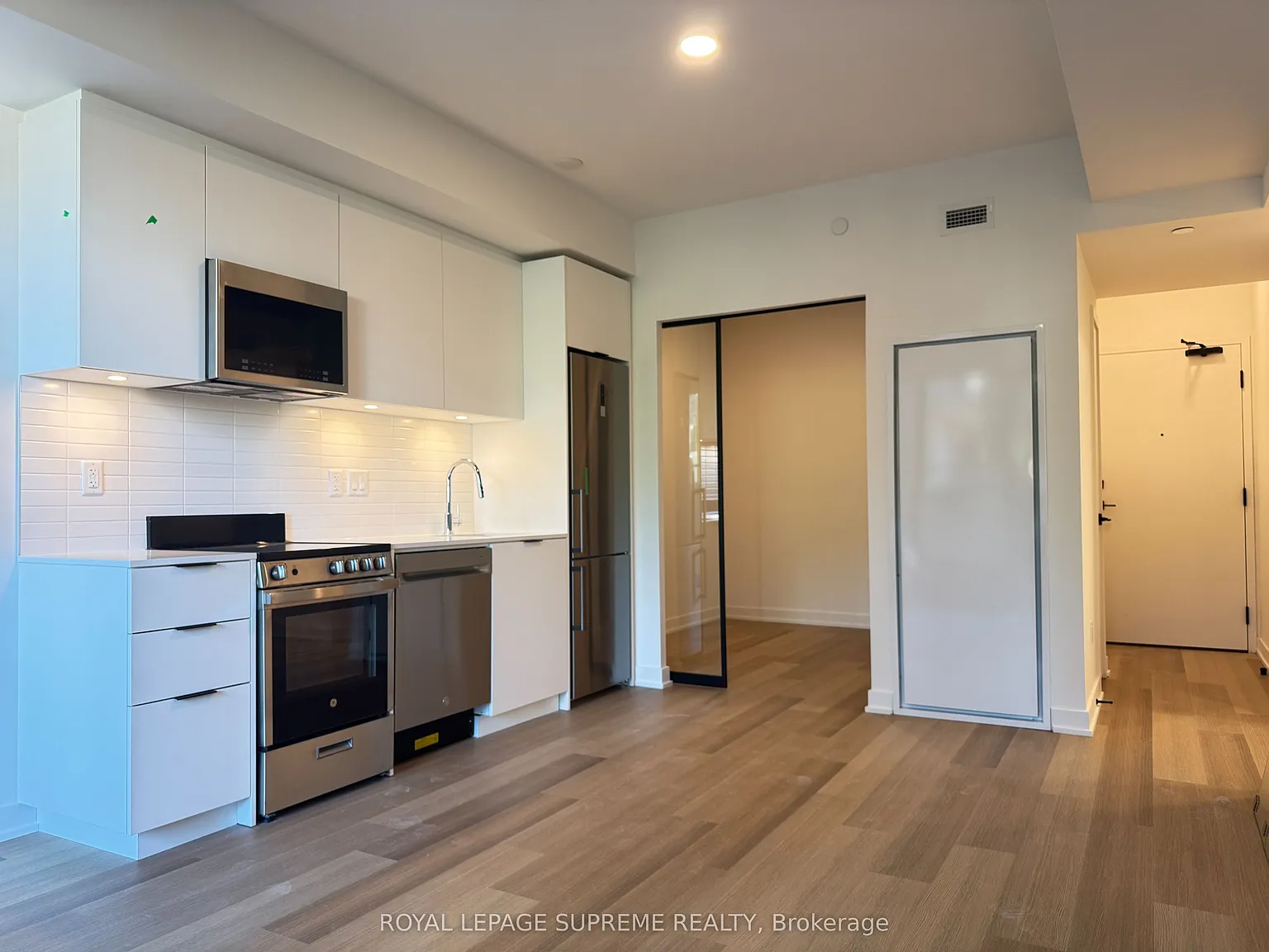2 bed, $2,700 — Photo 4
