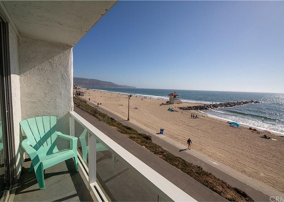 1st image of 615 Esplanade Unit 202