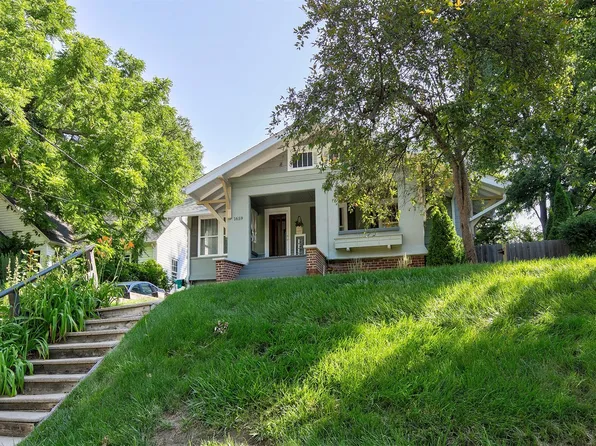 1659 Northwest Dr, Des Moines, IA 50310