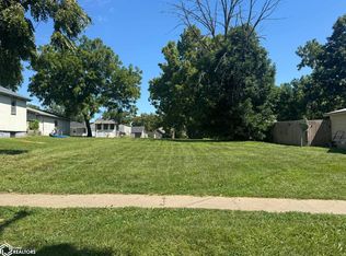1213 S Main St, Centerville, IA 52544