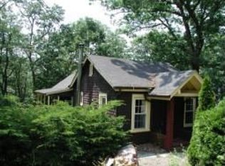 3 Roosevelt Ave, Oak Ridge, NJ 07438